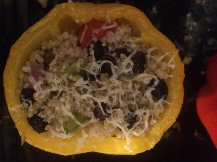 quinoa stuffed bell pepper