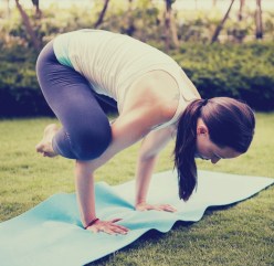 FM-Yoga-Pose-Crow1