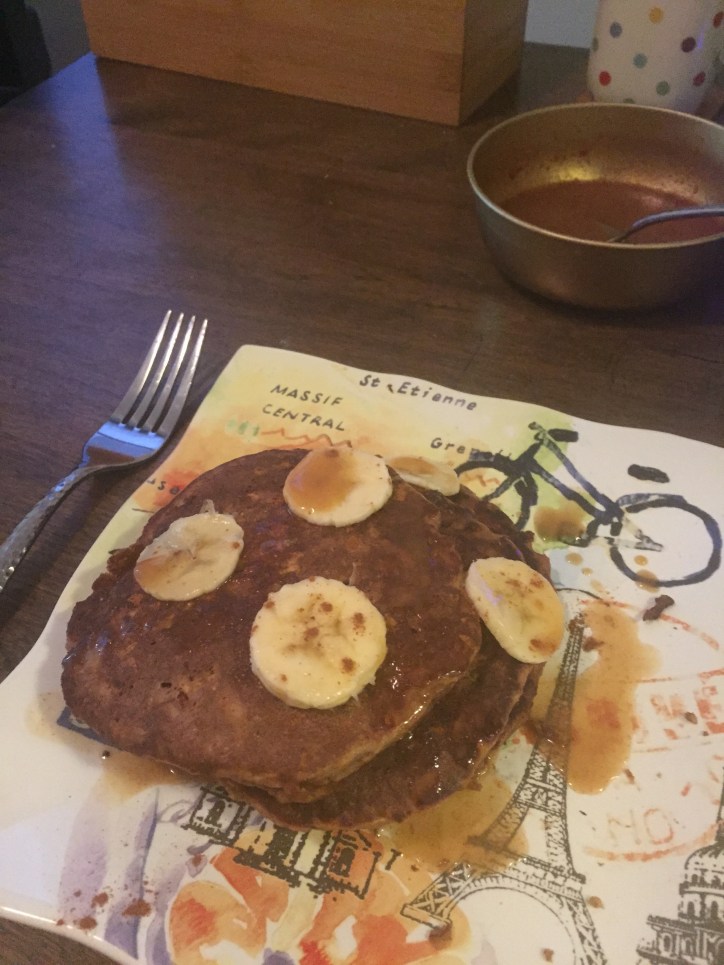 nutty protein banana pancakes