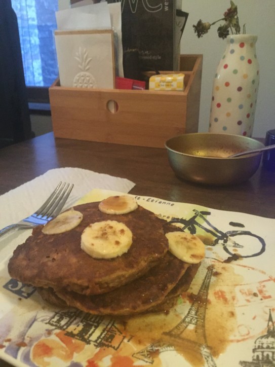 nutty protein banana pancakes